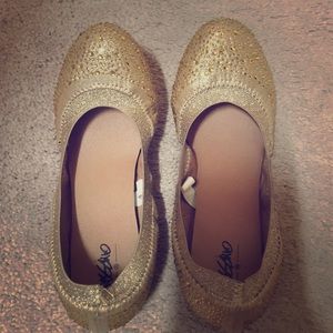 Gold flats